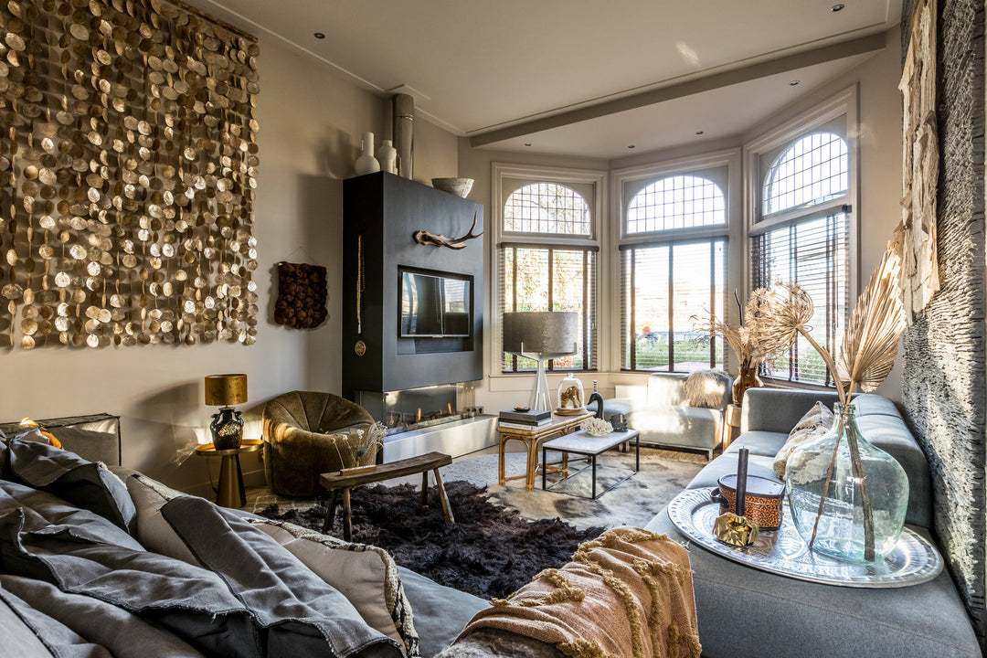 EIGEN HUIS EN TUIN LEKKER LEVEN AFLEVERING 67, 1 DECEMBER 2020. BINNENKIJKER BIJ FOUNDER ROBERT THUIS. GEHELE HUIS IS GESCHILDERD IN DE UNIEKE LAB COLOURS MET LAB PAINT EN VESTINGH COATINGS