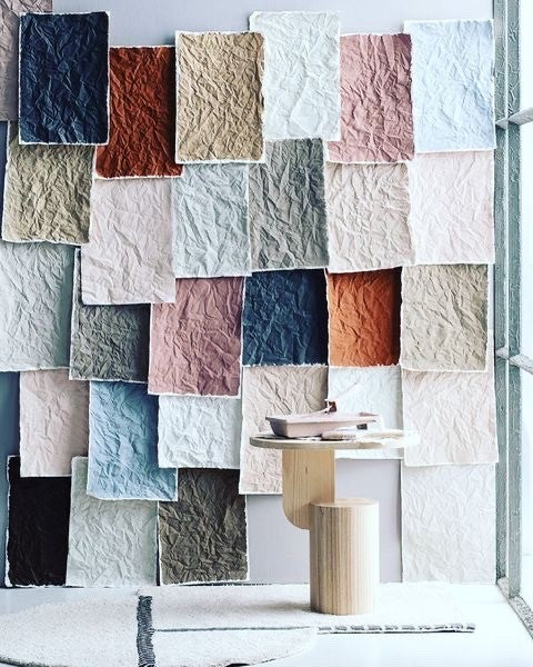 ONZE VERF EN KLEUREN GEZIEN IN VT WONEN VERBOUWEN MAGAZINE NO. 5. STYLING DOOR @MARITSALADINI EN FOTOGRAFIE DOOR #FOTOGRAFIELOUISLEMAIRE.
