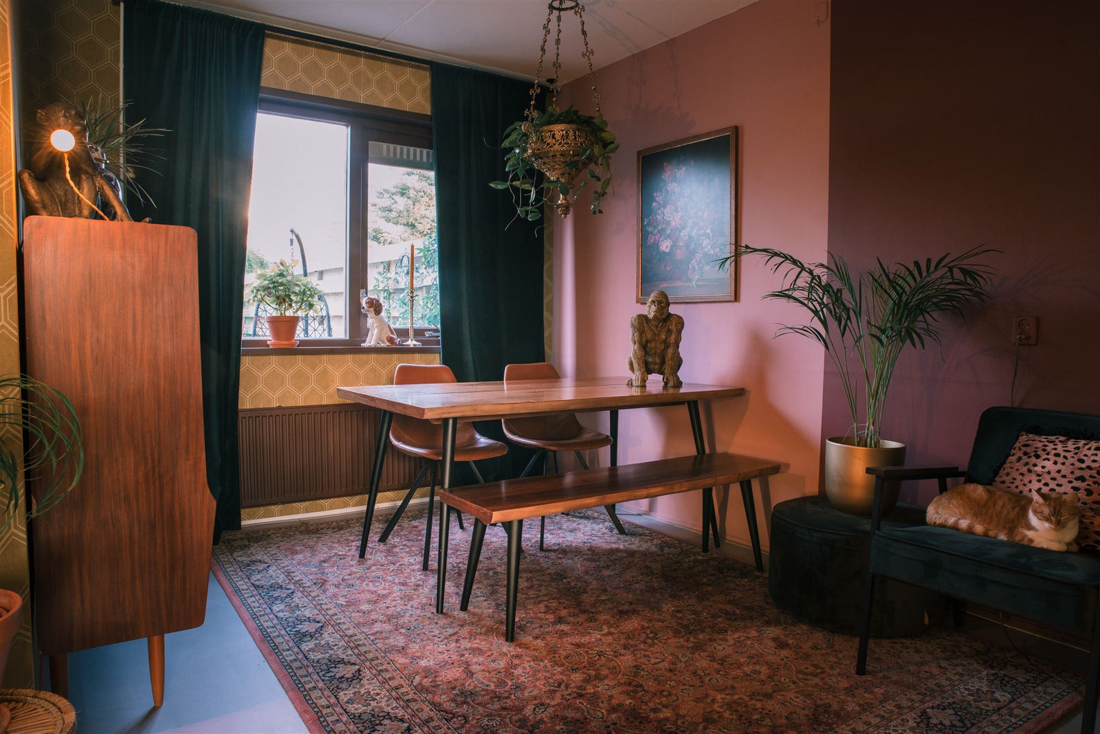 BINNENSTE BUITEN TV, 2 MAART 2020, KIJKT BINNEN IN HET HUIS VAN JENNIE VAN @JENNSHOMESTYLE. HAAR GEHELE HUIS IS GESCHILDERD MET LAB PAINT EN LAB COLOURS.