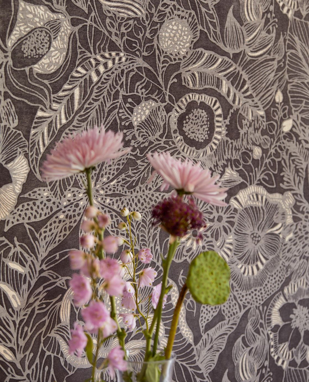 EIJFFINGER Enso 386511 - Afbeelding 2 - Naturel, Zwart / Grijs, Etnisch, Stoer, Industrieel, Chic, Glamour, Bloemen, Bladeren