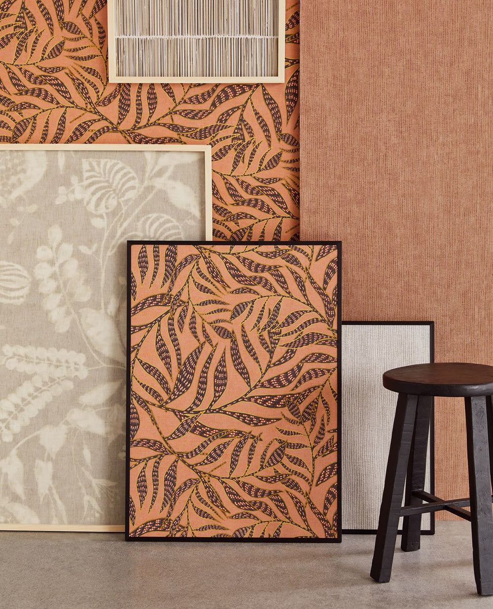 EIJFFINGER Terra 391554 - Afbeelding 2 - Zwart / Grijs, Rood, Oranje, Retro, Vintage, Etnisch, Natuurlijk, Bladeren