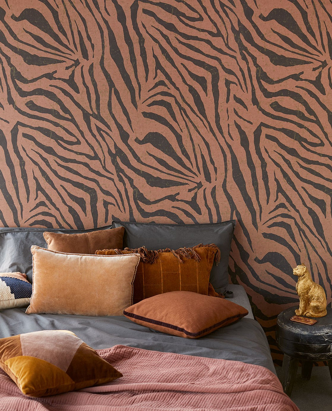 EIJFFINGER Skin 300605 - Afbeelding 3 - Rood, Zwart / Grijs, Etnisch, Stoer, Industrieel, Chic, Glamour, Dieren, Natuurlijk