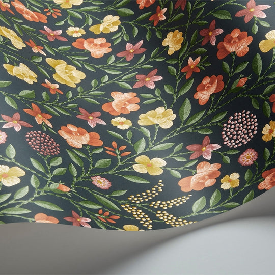 Cole &amp; Son Historic Royal Palaces – Great Masters Court Embroidery behang 118/13031