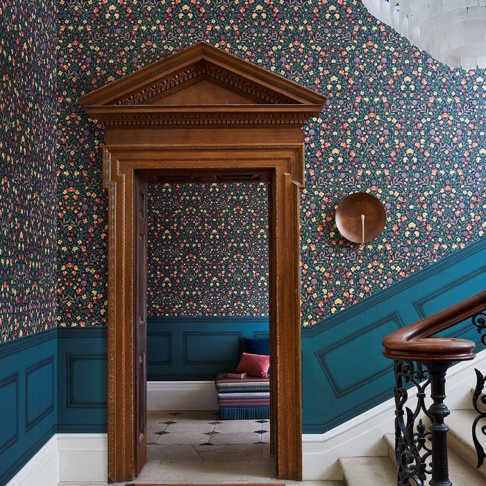 Cole &amp; Son Historic Royal Palaces – Great Masters Court Embroidery behang 118/13031