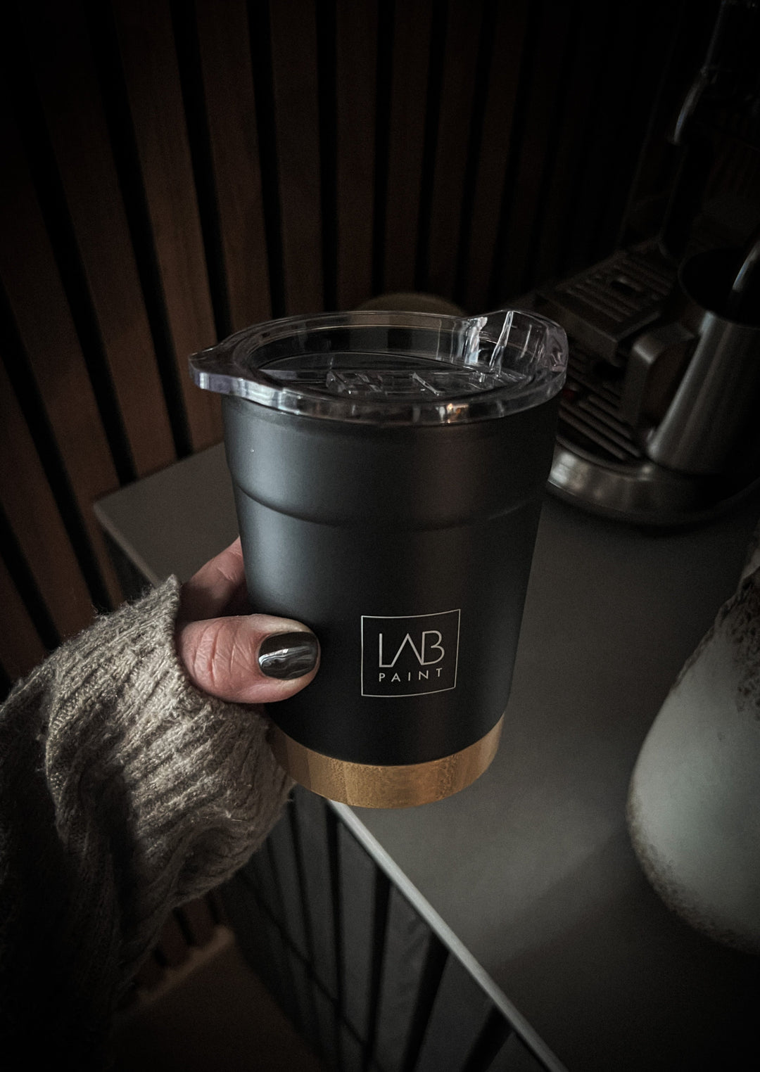 LABOR-TÄGLICHER BECHER