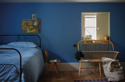 Modern Eggshell | Ultra Marine Blue no.W29