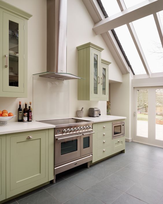 Full Gloss | Cooking Apple Green no. 32